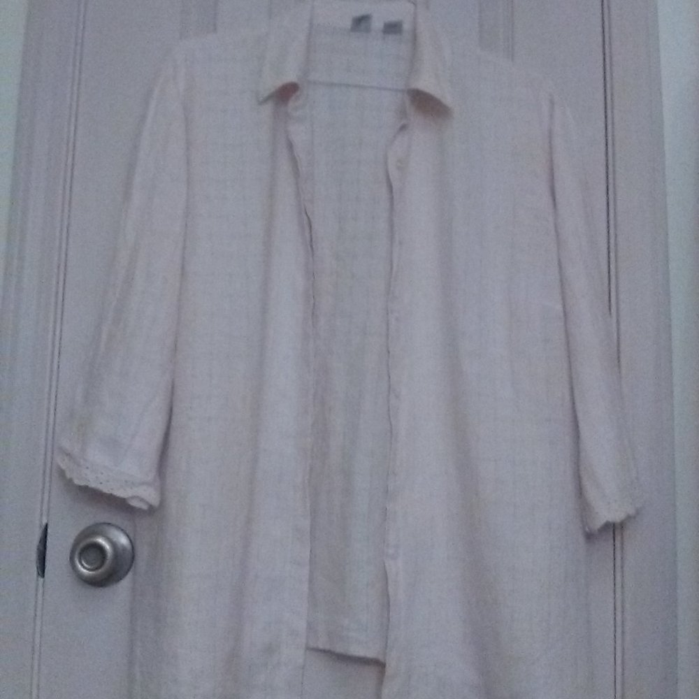 Saks Real Clothes Salon Z Linen Top